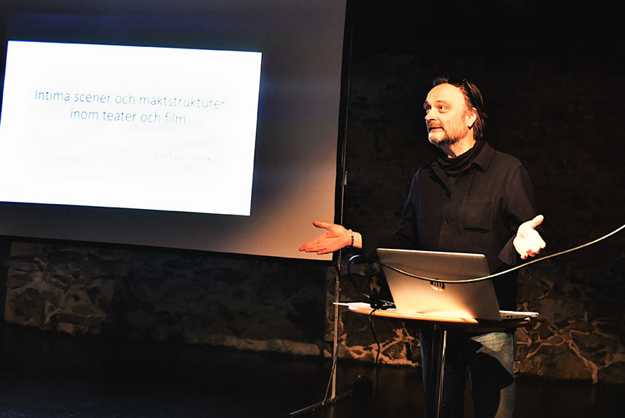 Tema: Intima scener och maktstrukturer inom teater och film